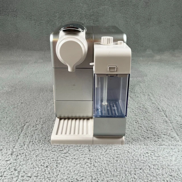 Cafeteira Nespresso Lattissima Touch F521 - Branca E Prata - Foto 7