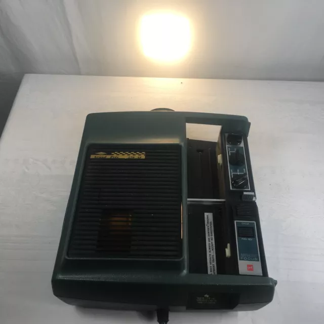 Vintage Sawyers Grand Prix 570AF Slide Projector Fully Working 464-3-00 GAF