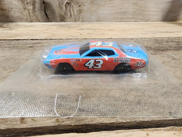 General Mills Salute to Racing #43 13台