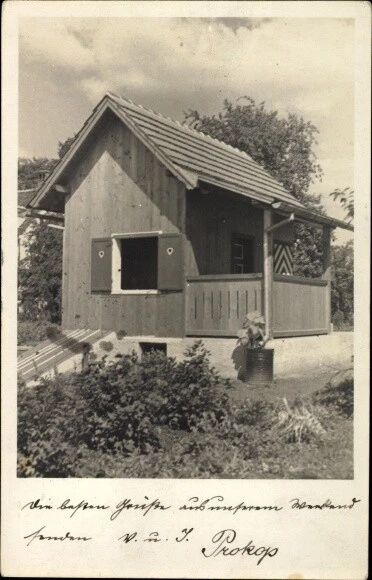 Foto Ak Graz Steiermark, Blick auf eine Holzhütte, Gartenhaus - 10148293