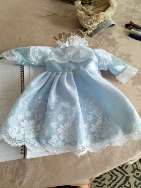 Belle Robe En Soie Et Dentelle Pour Poupee Ancienne Jumeau, Bru, Steiner, Sfbj