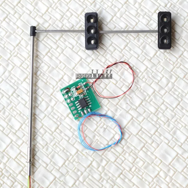 2 x OO gauge Traffic Light Signal + controller Model Train crossing walk #4Left