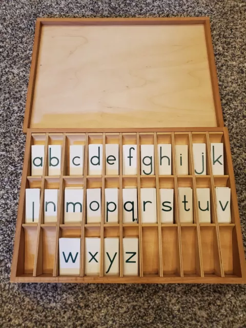 Neinhuis Printed Alphabet (Green) with Box - MONTESSORI LANGUAGE MATERIAL