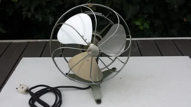 Ancien ventilateur de table vintage H FROST et Cie WALSALL ENGLAND. ELECTRIC FAN