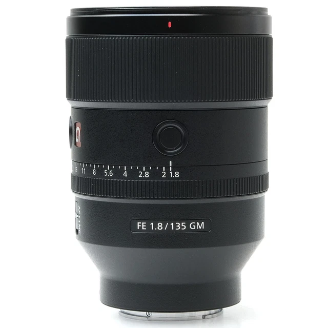Lente zoom Sony FE 135 mm f1,8 GM (en caja)