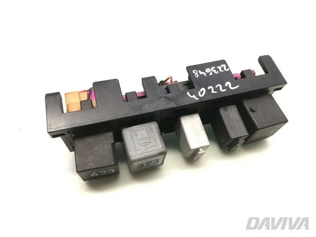 Unité De Jonction Relais Fusibles Pour Mazda MPV 2004 - Réf. 118 10C2-B1 - Occasion Vérifiée - Garantie 30 Jours