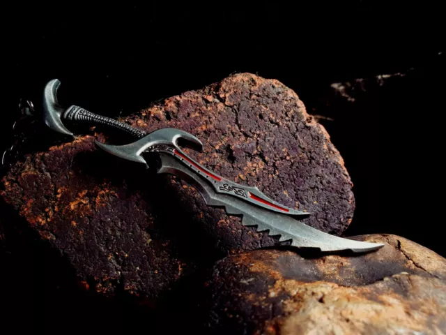 Skyrim Keyring - Daedric Sword Toy. The elder scroll: Skyrim Necklace cosplay