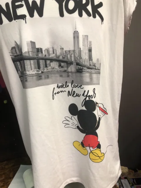 Mickey Mouse New York City Disney ladies white T-shirt size 8 Sugarbird