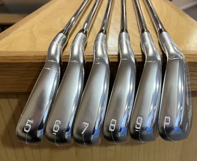 Mizuno JPX 923 Hot Metal Irons 5-PW N.S. Pro 950, Regular Flex Shaft