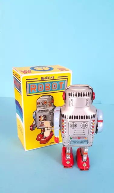 MR Old Wind-Up Walking Sparking Tin Robot Toy China Original Box 80er/90er NOS 2