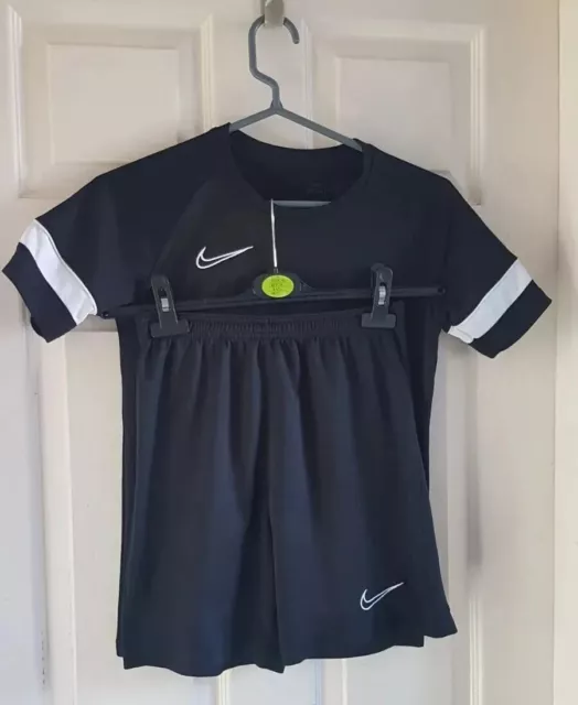 Boys Nike Dri Fit Bundle Shorts & T-shirt Set Size Large Age:11-12 Slim Fit