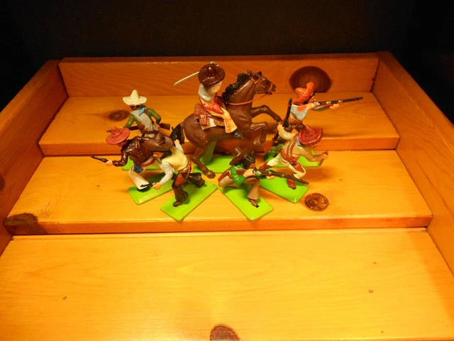A201 - Dsg Britains - Mexican Bandits Full Set
