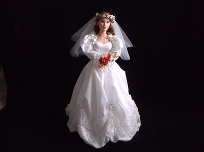 Ashton Drake 1999 Southern Bride Series "Laurel" Porcelain Doll with COA