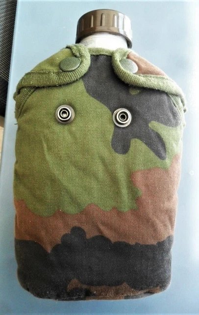 GOURDE MODELE 52 DE L'ARMEE FRANCAISE AVEC SA HOUSSE ET SON