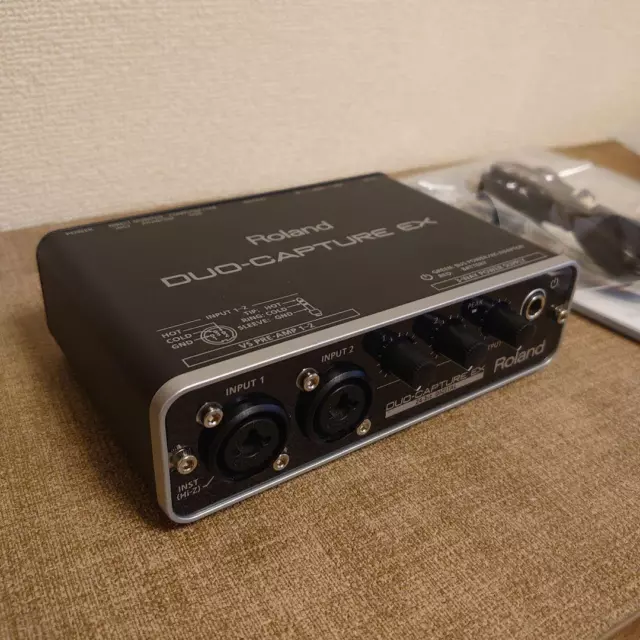 Used Roland UA-22 Duo Capture EX Audio / MIDI Interface 24 Bit Digital USB DAC