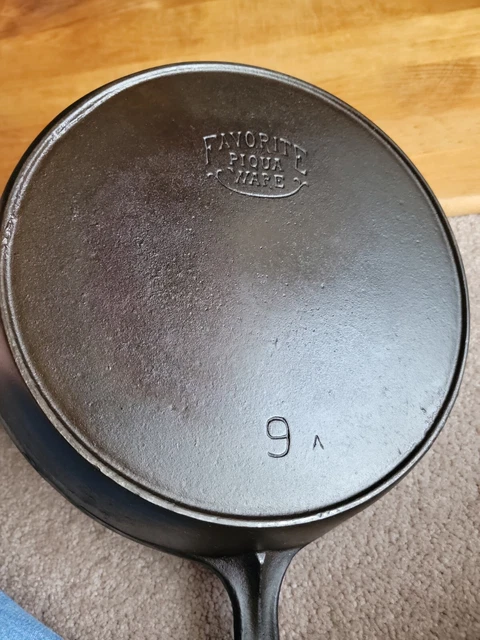 HTF - Favorite Piqua Ware #9 Smiley Logo Cast Iron Skillet - Fully Restored