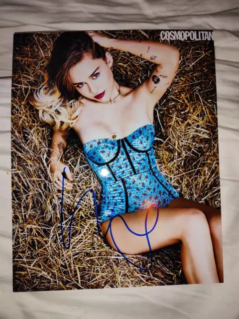 Miley Cyrus 10 x 8 Hand Signed Photo with COA