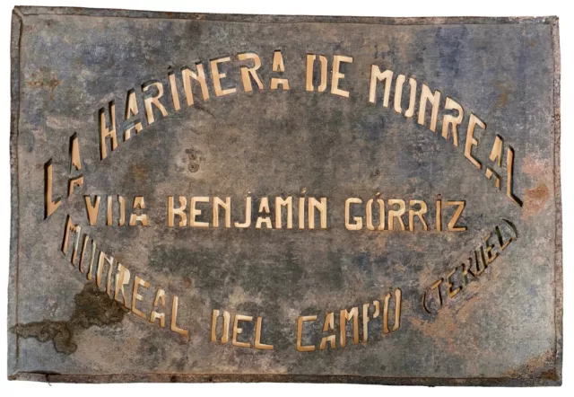 Antigua chapa o placa de La harinera de Monreal. Viuda Benjamín Górriz. Monreal