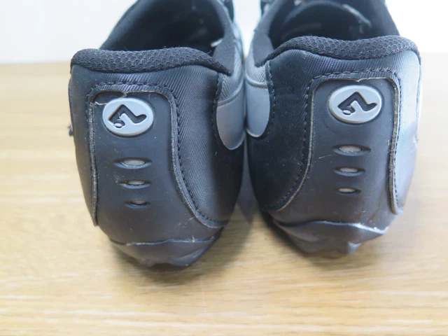 BLACK/SILVER SHIMANO SH-M121G SPD CYCLING SHOES (no cleats!)  MEN UK SIZE 11 9