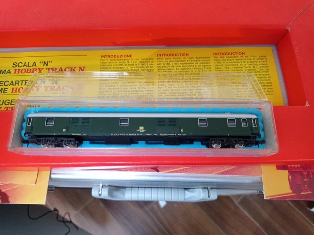 Rivarossi - 2529 Carrozza a 2 assi con terrazzini mista 3a cl./postale delle FNM CD 601, livrea