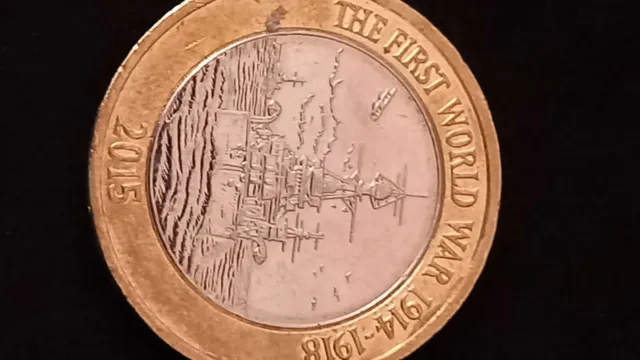 Hms belfast £2 pound coin first world war without flag 2015