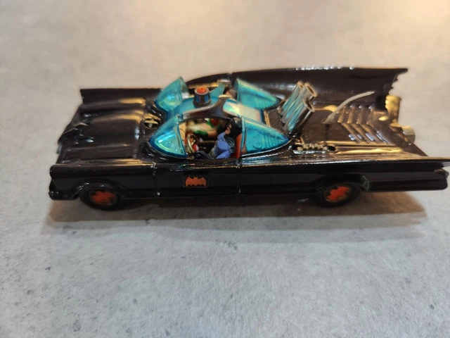 Corgi - 1:43 - No. 267 + Zubehör - Batmobile 1ère série