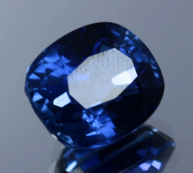Saphir Bleu Naturel Du Cachemire 37,10 Carats – Taille Coussin, Certifié IGL, Qualité Exceptionnelle – Neuf Sans Emballage