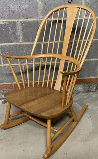 Fine  Retro Ercol  Chairmakers  Rocking Armchair Clean  Condition We Deliver