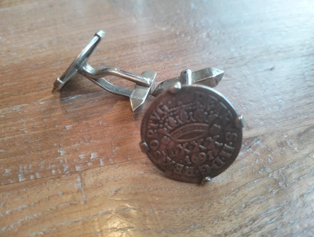 Boutons De Manchette Artisanaux Avec Pièce Portugaise En Argent De 1691 - Bijou Vintage