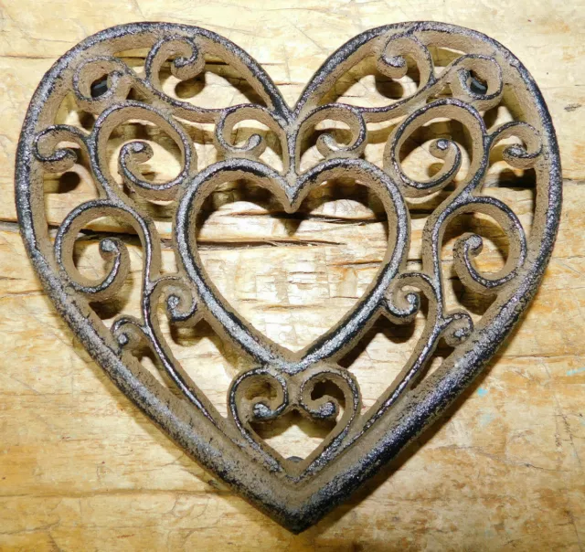 Cast Iron Antique Style VICTORIAN HEART Hot Plate Home Kitchen Decor TRIVET