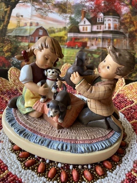Hummel "Puppy Surprise" Figurine 2016. MINT!!!
