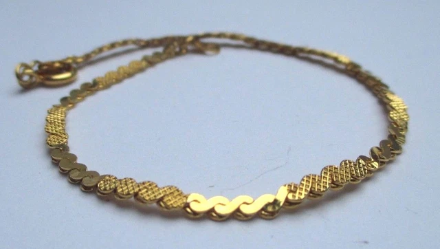 Bracelet Rétro Maillon Plat Gravure Fine - Couleur Or Poli, Vintage 1908