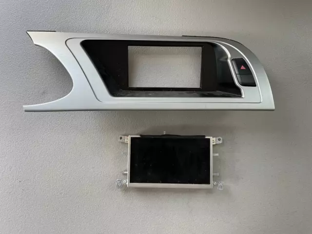 2011 Audi A4 Display Screen and Bezel 8T0 919 603 F