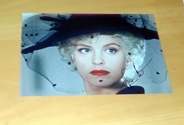 Nina Hoss, Original Signed Photo 7 7/8x11in (KT)