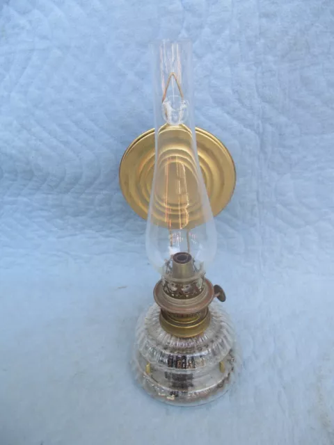 Antike  Petroleumlampe mit Glasbehälter H. 33,5cm