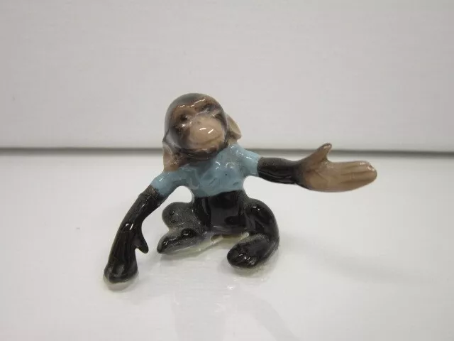 Hagen Renaker Ceramic Miniature Mini Baby Monkey Chimp Ape Chimpanzee Figurine