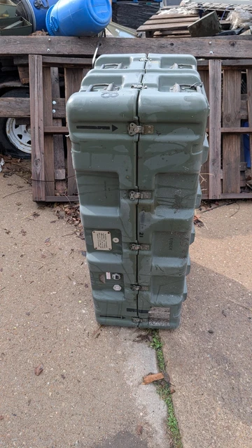 Pelican Hardigg US Military Weapons Transport Storage 12 Rifle Rack Hard Case