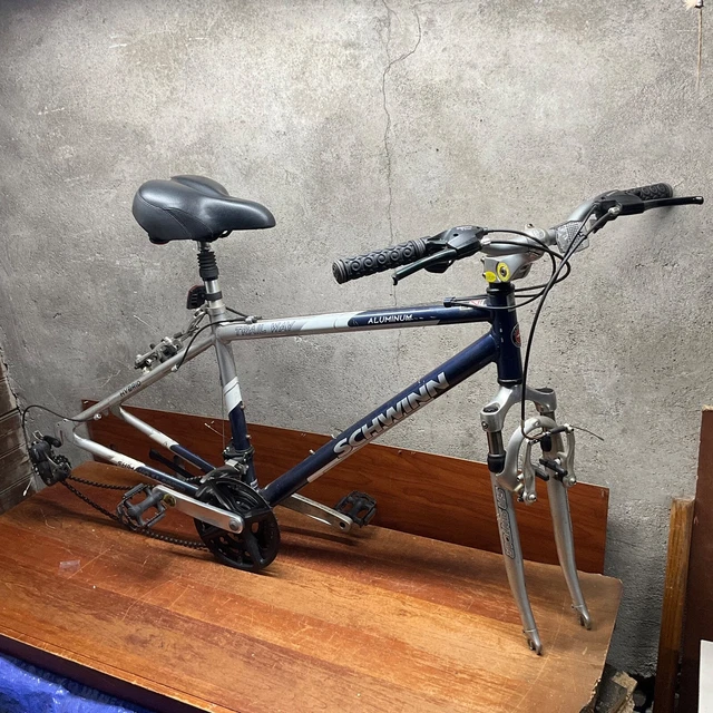 revolt motors bike