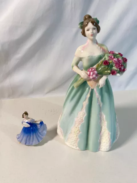 Royal Doulton 3660 "HAPPY BIRTHDAY"  + Miniature Elaine M201
