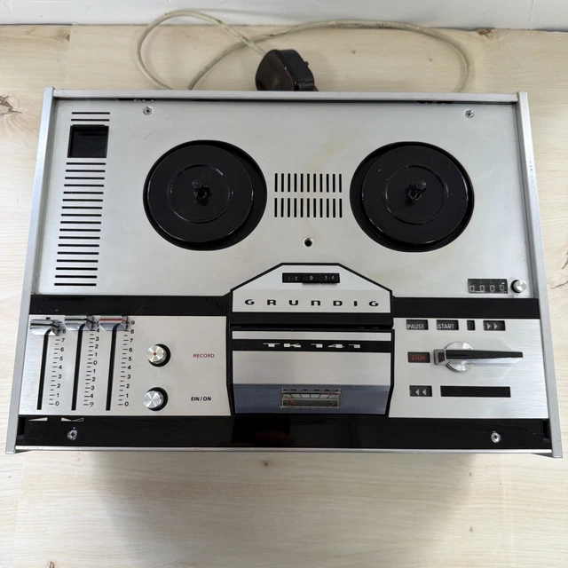 Mallette magnétophone à bande  Grundig  modèle TK23. - Label Emmaüs