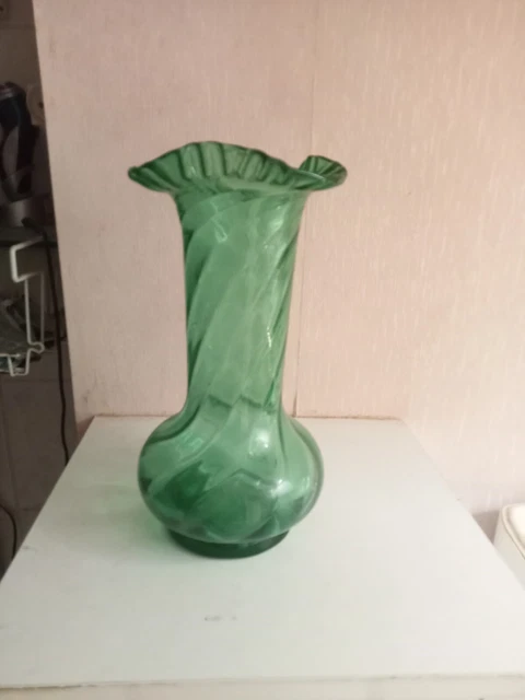 Vase forme diabolo verre peint décor polychrome signé Legras XX siècle