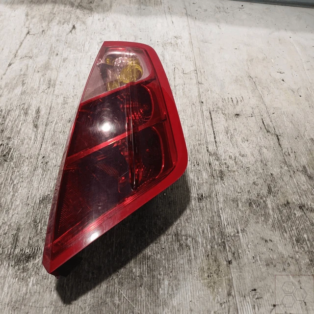 Anneau De Garniture Feu Arrière Droit Fiat 500L - Finition Chrome Élégant OEM 68235996AA 77366441 - Modèles 2014-2020