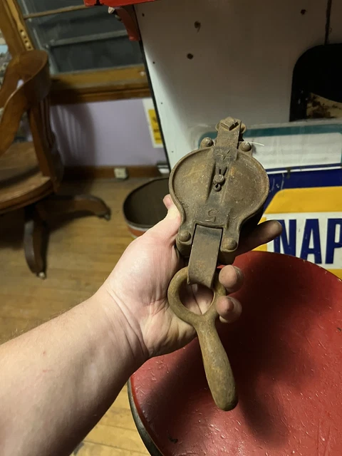 Antique Old Cast iron Star Brand Hay Trolley Carrier Barn Drop Rope Pulley USA 7