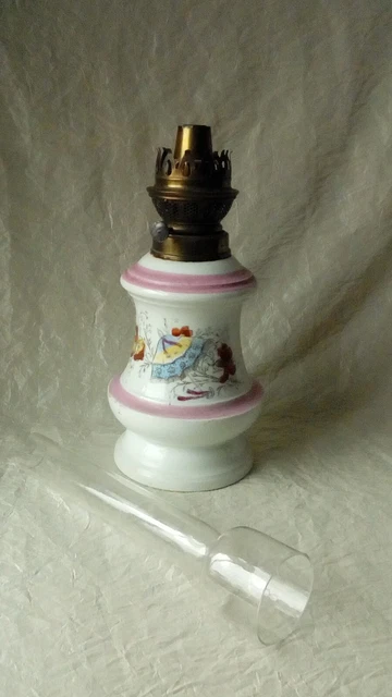 Ancienne Lampe à Pétrole En Porcelaine - Motif Oiseaux - Décor Vintage