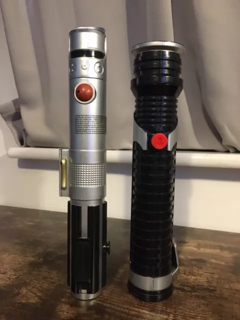 Star Wars Light Saber Hasbro Extendable Flick Out Bundle X2 Red Blue 2004