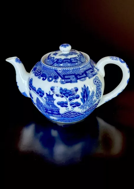 Vintage Blue Willow Tea Pot Blue & White Unmarked