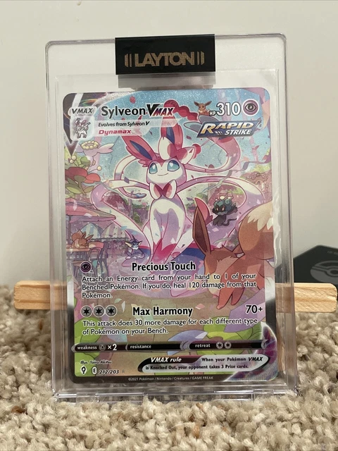 Pokémon TCG Sylveon VMAX Evolving Skies 212/203 Holo Secret Rare