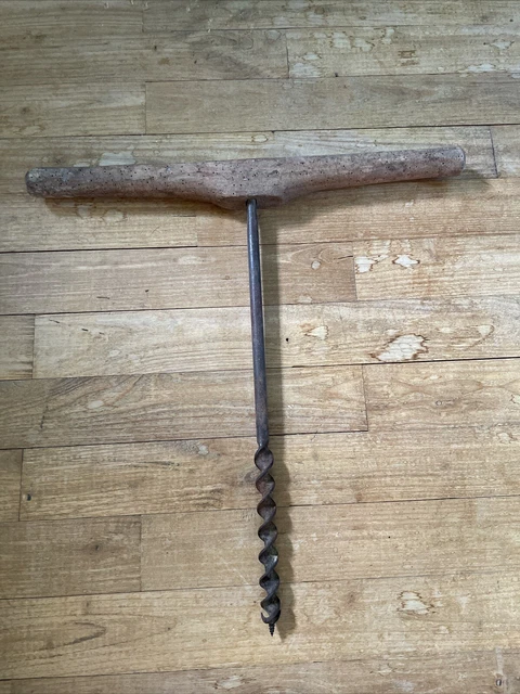 Vieux Outils D'ébéniste - Lot De 3 Gouges Et Une Vrille En Acier Et Bois, Super Pour La Déco Ou L'atelier