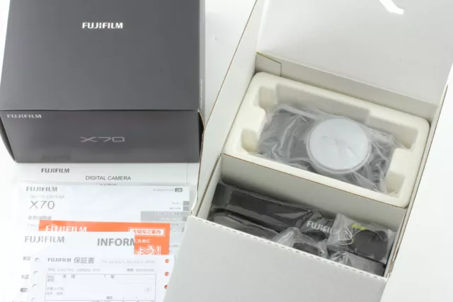 [UNUSED in Box]  Fujifilm X70 Silver 16.3MP Compact Digital Camera From JAPAN