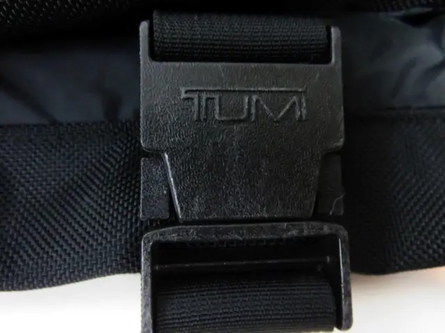 Tumi Garment Bag Black Ballistic Nylon Bi-Fold Carry-On Suit 23" x 20" 5